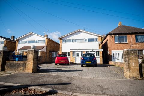 5 bedroom detached house to rent, 5 Bed Student house on Talbot Drive