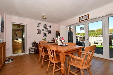 1 Elm Avenue, Chattenden, Rochester, ME3 8LY
