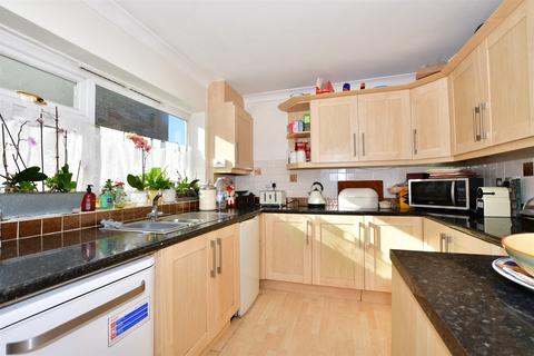 1 Elm Avenue, Chattenden, Rochester, ME3 8LY