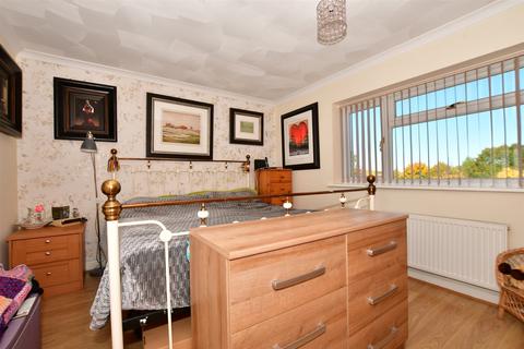1 Elm Avenue, Chattenden, Rochester, ME3 8LY