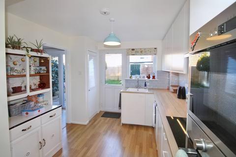81 Pond Close, Overton, Basingstoke, RG25 3LZ