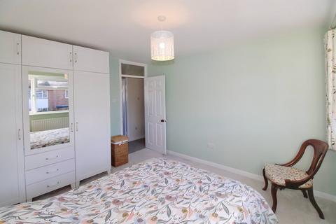 81 Pond Close, Overton, Basingstoke, RG25 3LZ