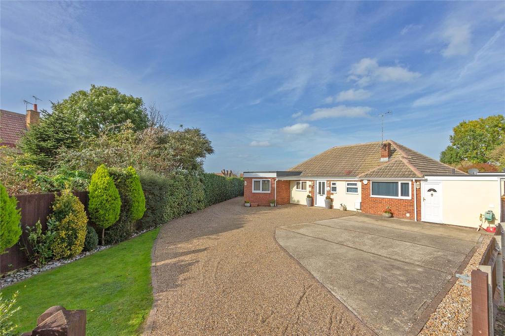 Broadacre, Sittingbourne, Kent, ME9 4 bed bungalow for sale £625,000