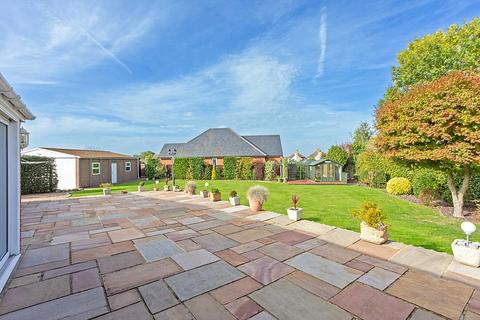 2 Broadacre, Teynham, Sittingbourne, ME9 9EW