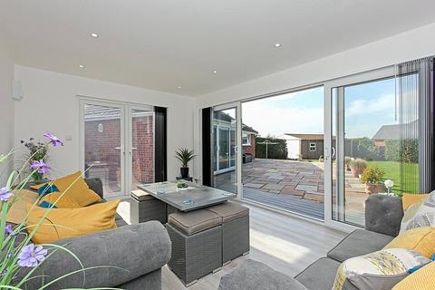 2 Broadacre, Teynham, Sittingbourne, ME9 9EW