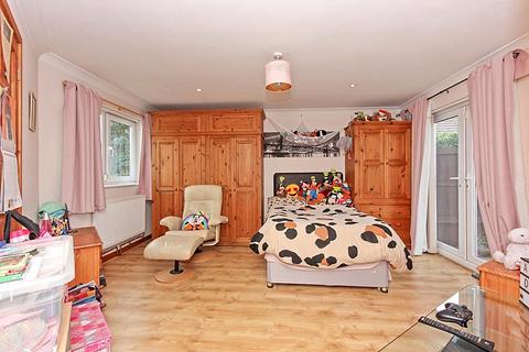 2 Broadacre, Teynham, Sittingbourne, ME9 9EW