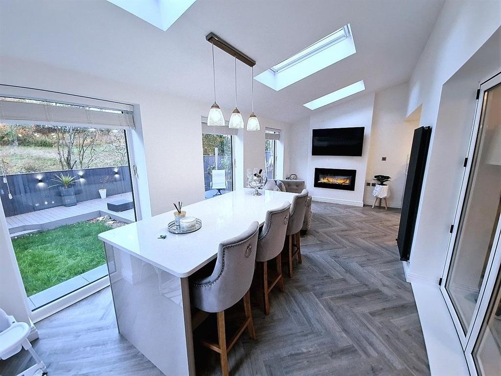 Langford Drive, Boldon Colliery 4 bed detached house £350,000