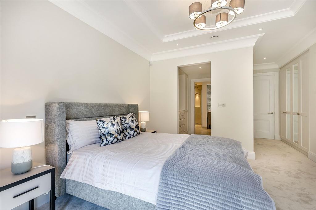 Sunningdale Villa, London Road... 2 bed apartment £895,000