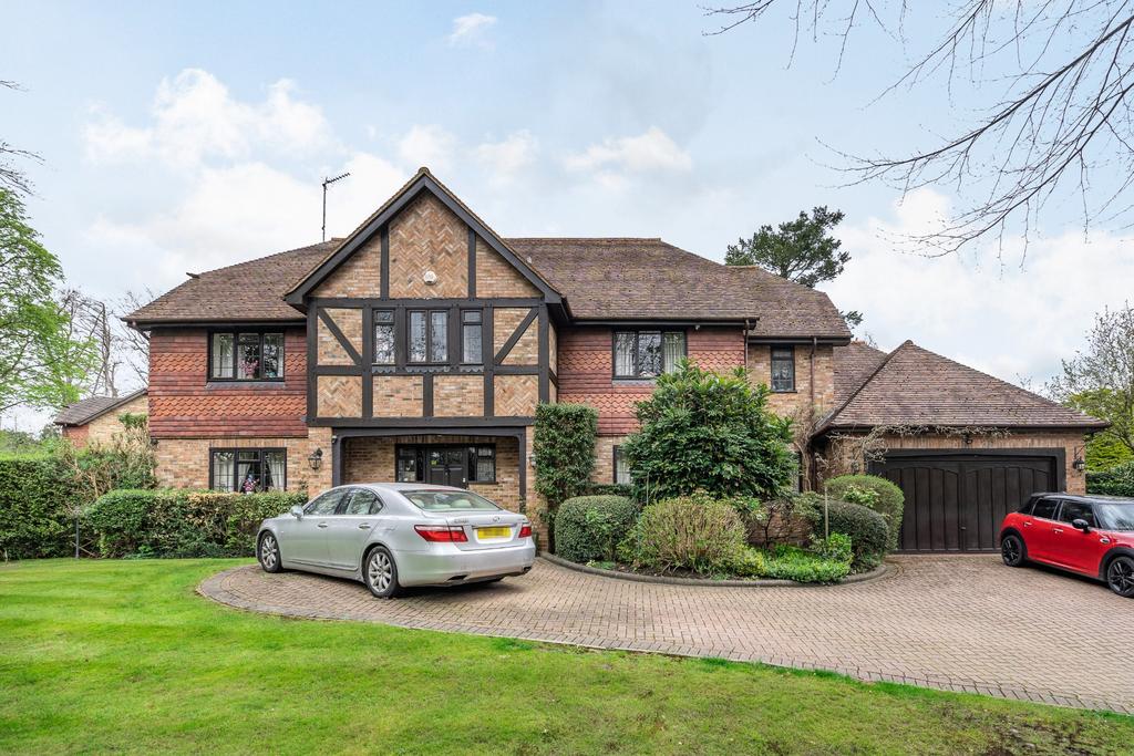 Berry Lane, Chorleywood, WD3 6 bed detached house £1,675,000