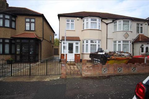 3 bedroom end of terrace house to rent - Hillcrest Road, Hornchurch, Hornchurch