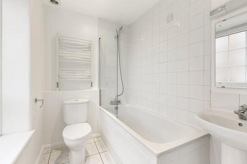 2 bedroom flat to rent, Shrewsbury House, Meadow Road, London