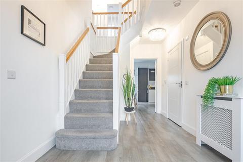 17 Bisset Place, Bathgate, EH48 2XR