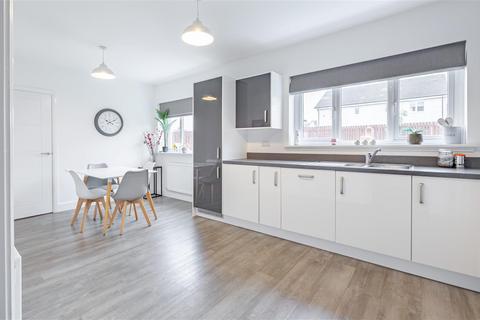 17 Bisset Place, Bathgate, EH48 2XR
