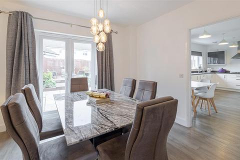 17 Bisset Place, Bathgate, EH48 2XR