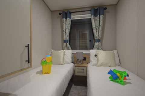 2 bedroom static caravan for sale - Seaview, Whitstable