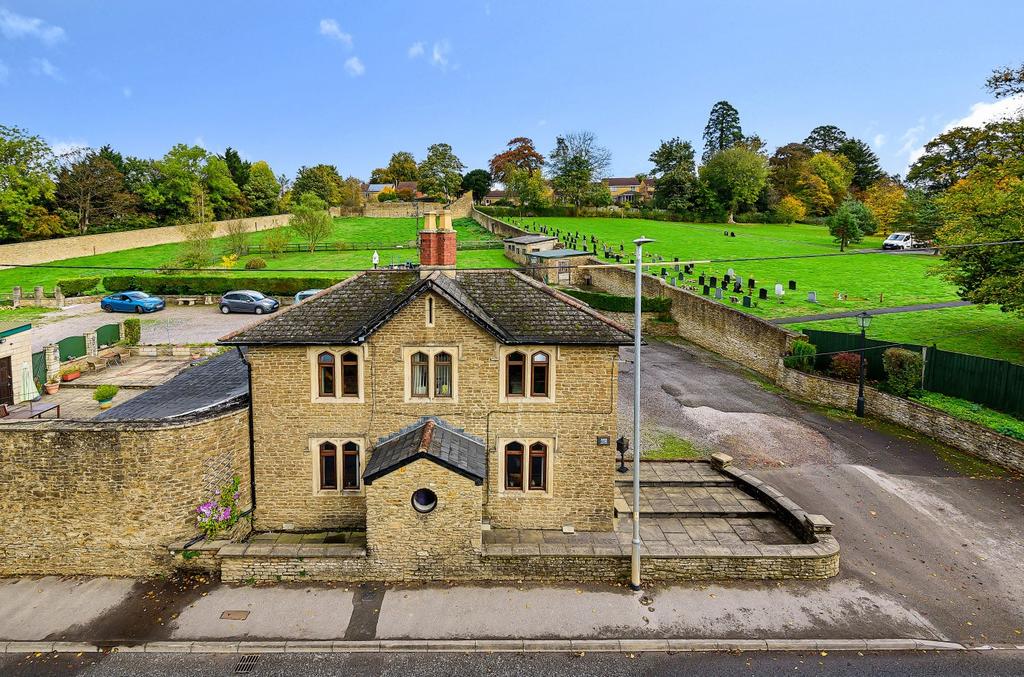Warminster Road, Frome, BA11 3 bed detached house for sale £850,000