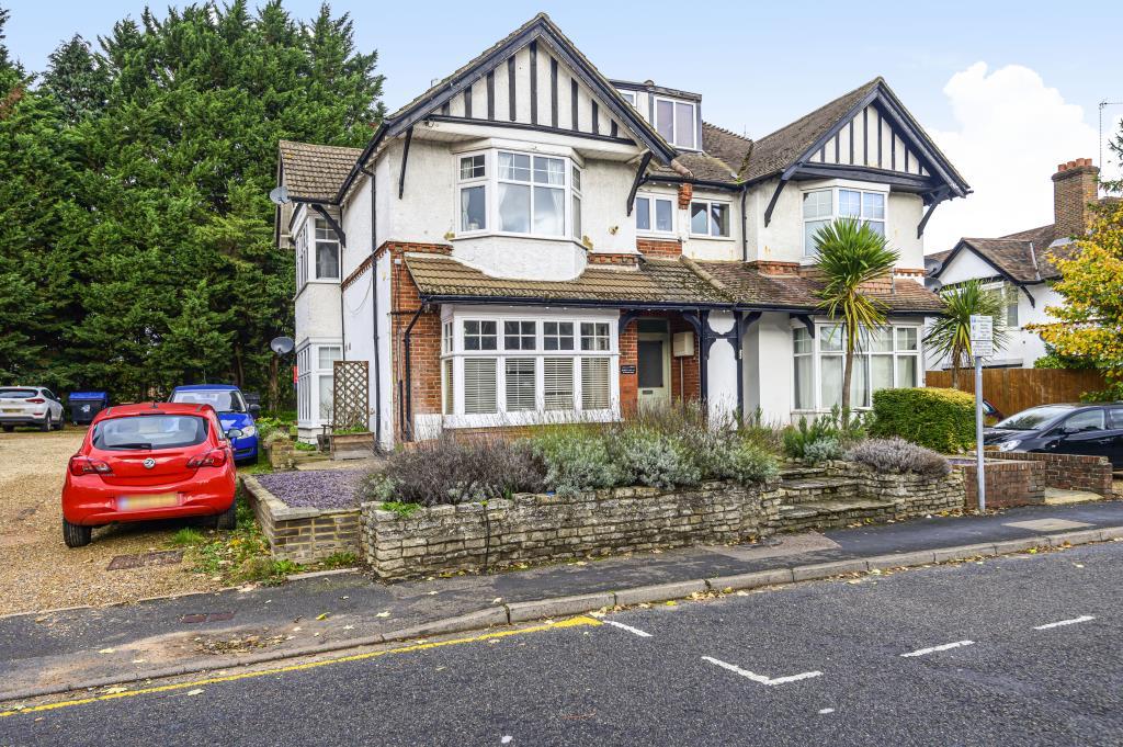 Woking, Surrey, GU22 1 bed flat for sale £210,000