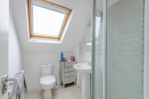 46 Wilton Road, London, N10 1LS