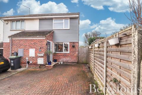 3 bedroom semi-detached house for sale, Rayfield Close, Barnston, CM6