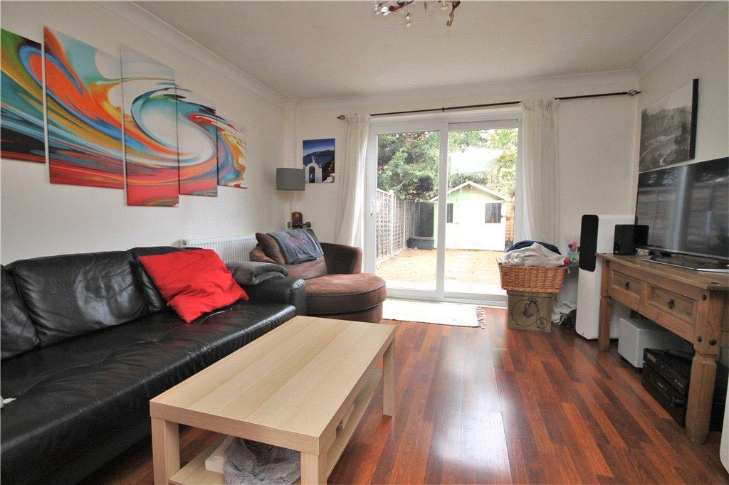Milton Gardens, StainesuponThames... 1 bed end of terrace house for