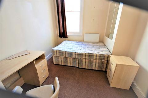 6 bedroom terraced house to rent - Bedford Street, Leamington Spa, CV32