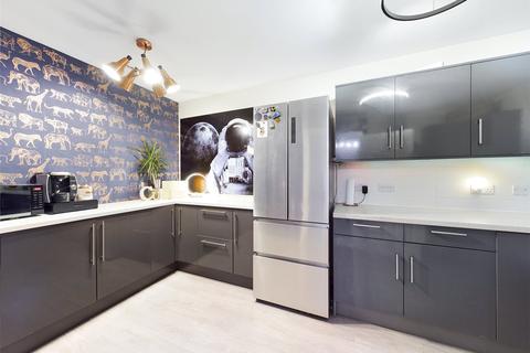 6 Manu Marble Way, Gloucester, GL1 5QZ