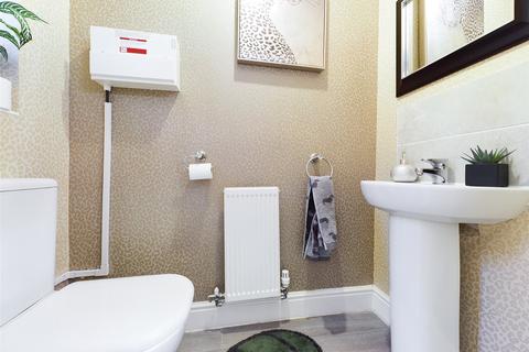 6 Manu Marble Way, Gloucester, GL1 5QZ