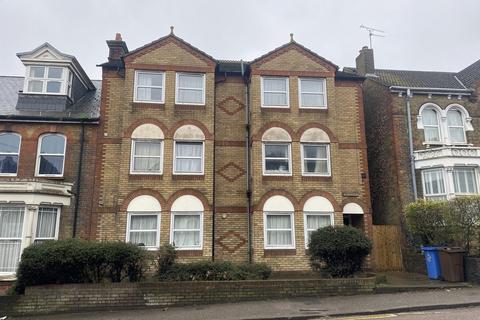 1 bedroom flat to rent, Sculfor House, 17 London Road, Sittingbourne, Kent, ME10