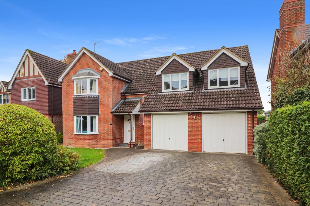 Ash Close, Abbots Langley, Herts, WD5 6 bed detached house £1,200,000