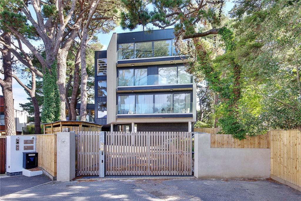 Banks Road, Sandbanks, Poole, Dorset, BH13 3 bed penthouse for sale £1,895,000