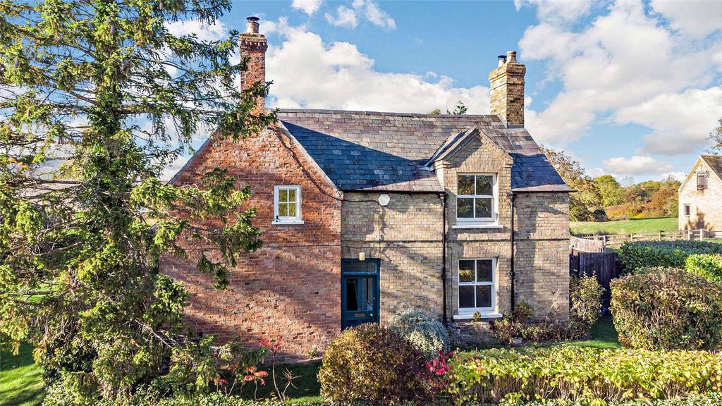 Chapel End, Great Gidding... 4 bed detached house £1,700 pcm (£392 pw)