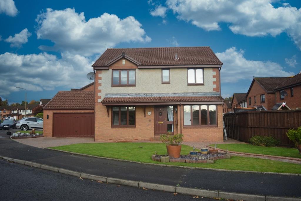 Dawson Avenue, Alloa, Stirlingshire... 5 bed detached house £1,195