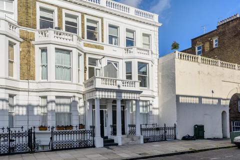 32d Comeragh Road, London, W14 9HR