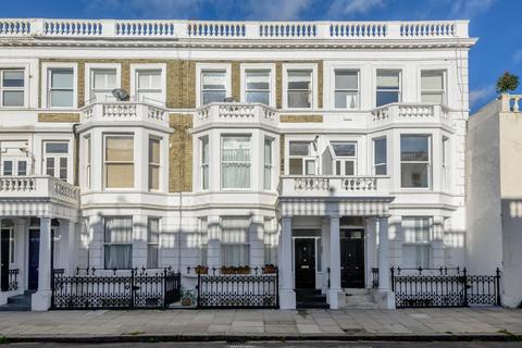 32d Comeragh Road, London, W14 9HR