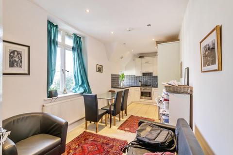 27b Trinity Crescent, London, SW17 7AG