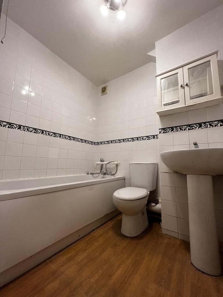 Cranleigh Close, Cheshunt EN7 1 bed ground floor flat £150,000