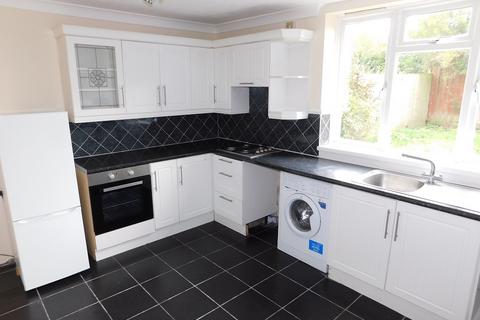 2 bedroom semi-detached house to rent, Elmfield Road, Throckley