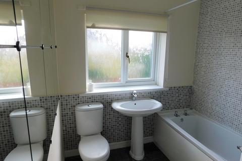 2 bedroom semi-detached house to rent, Elmfield Road, Throckley