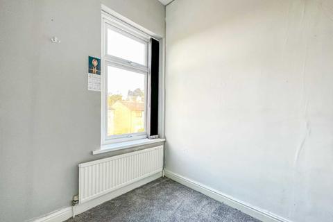 41 Bath Street, Batley, WF17 5NT