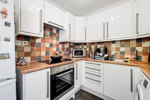 62 Emerald Close, London, E16 3TS