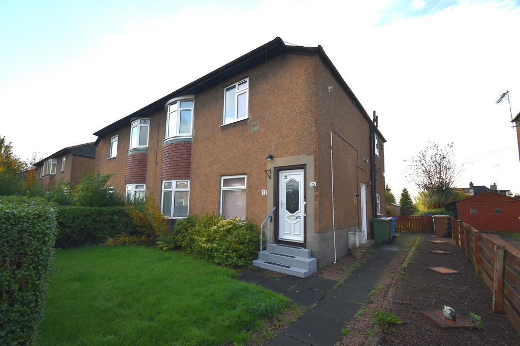 Dryburn Avenue, Hillington, Glasgow, G52 3 bed flat £95,000