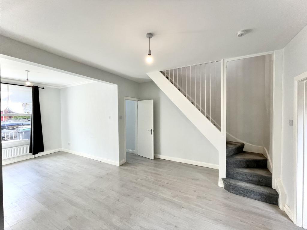 wood green, N22 2 bed terraced house - £1,750 pcm (£404 pw)