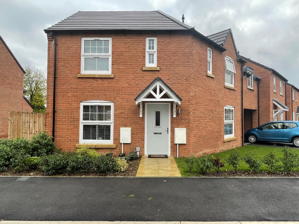 Kemp Drive, Husbands Bosworth, Lutterworth, LE17 6RE 3 bed semi