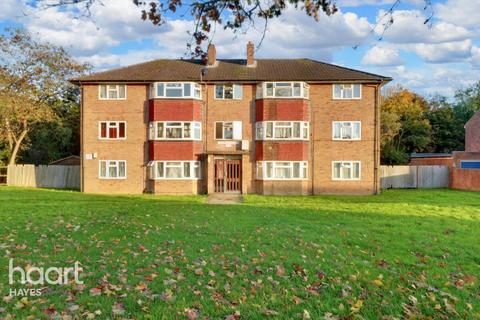 5, Norwood House Larch Crescent, Hayes, UB4 9DX