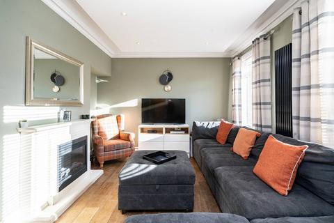 24 Dalhousie Drive, Bonnyrigg, EH19 2NB