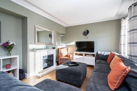 24 Dalhousie Drive, Bonnyrigg, EH19 2NB
