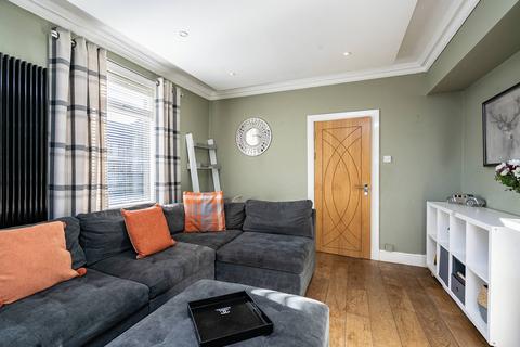 24 Dalhousie Drive, Bonnyrigg, EH19 2NB