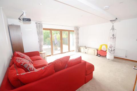 14 Berkeley Avenue, Poole, BH12 4HZ