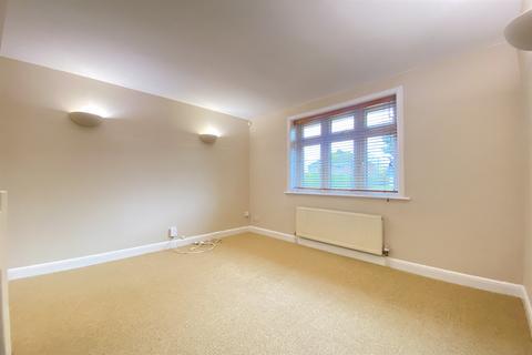 5 bedroom detached house to rent, Old Basing, Basingstoke