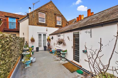 Guildford Street, Chertsey, Surrey, KT16